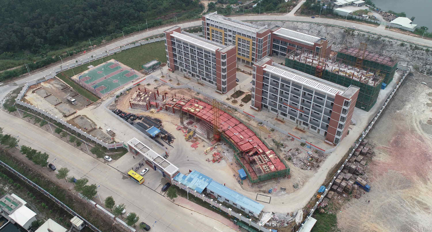 6、2019_1025_162330A開平市(翠山湖)職教中心二期項目乘勢而上、破土動工。.jpg