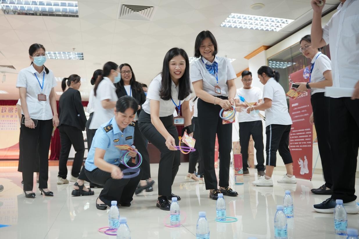 歡聚中秋佳節(jié) 政銀共譜未來(lái)--開(kāi)平市政務(wù)服務(wù)數(shù)據(jù)管理局舉辦黨建、團(tuán)建、工會(huì)共建活動(dòng)_6