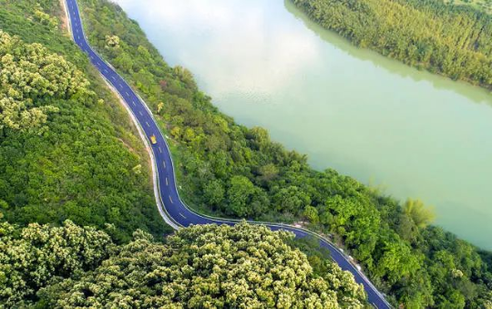 肇慶市封開縣賀江碧道畫廊。南方+記者 張令 通訊員 曹笑 攝 圖片