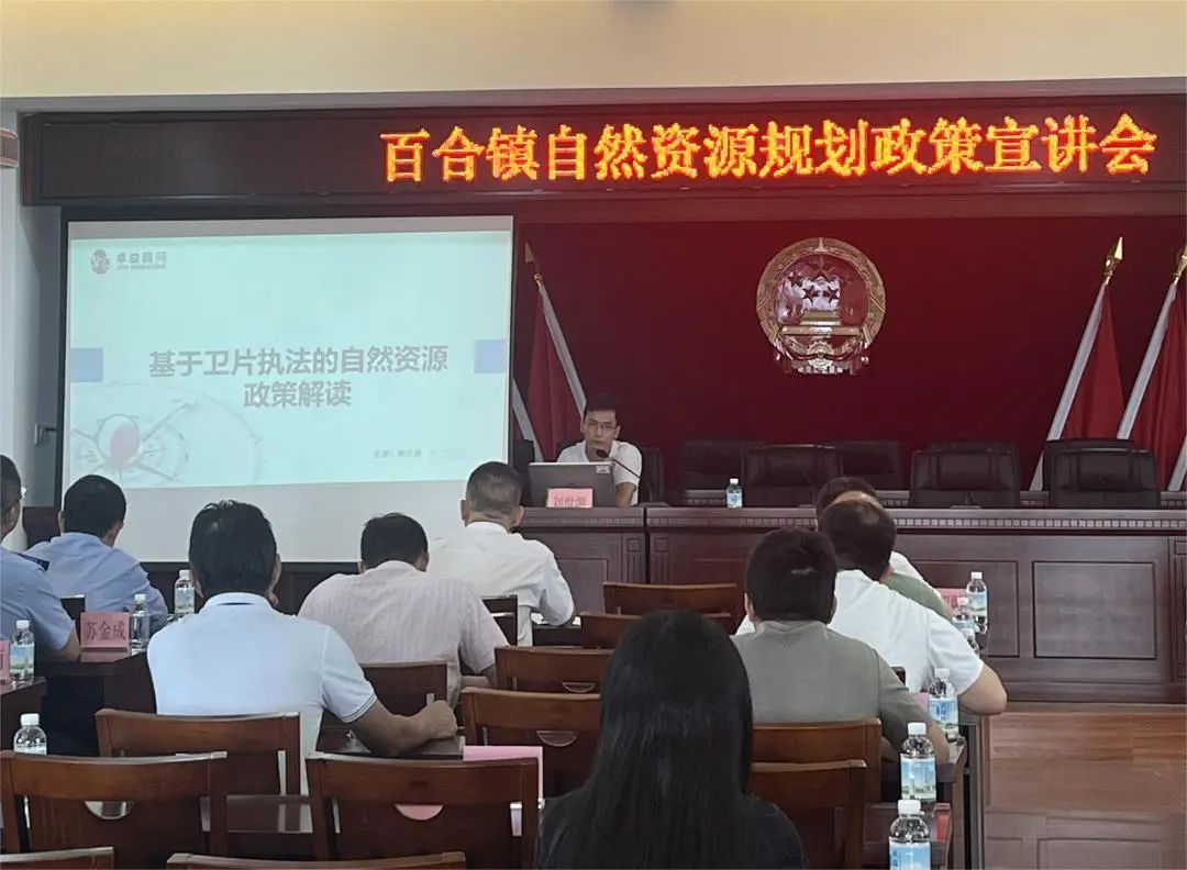 12201fa0dd32189a0f5d44e03be828e.jpg 圖片