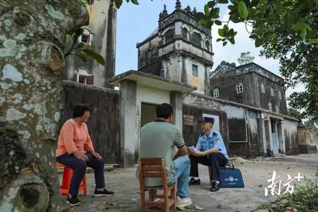 民警到村(社區(qū))收集、了解社情民意。受訪者供圖 圖片