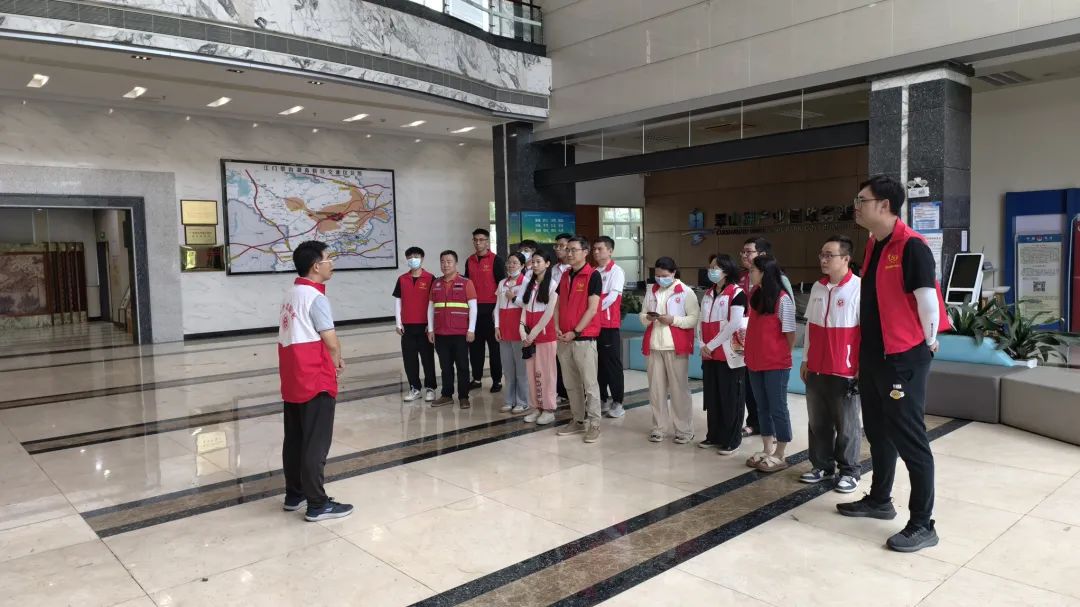 開平市副市長李青汶到翠山湖實地督導檢查蚊媒傳染病防控工作，動員部署防蚊滅蚊愛國衛生統一行動