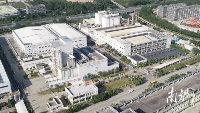 銀都拉瑪(開平)高性能纖維第二有限公司檢測中心,成為國內(nèi)聚酯浸膠簾子布行業(yè)首家通過CNAS認(rèn)可的實(shí)驗(yàn)室。 受訪者 供圖 圖片