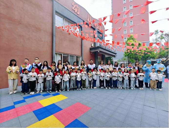 筑牢防蚊屏障 踐行使命擔當<br/>——市農業農村局深入社區、校園開展防蚊滅蚊志愿服務活動