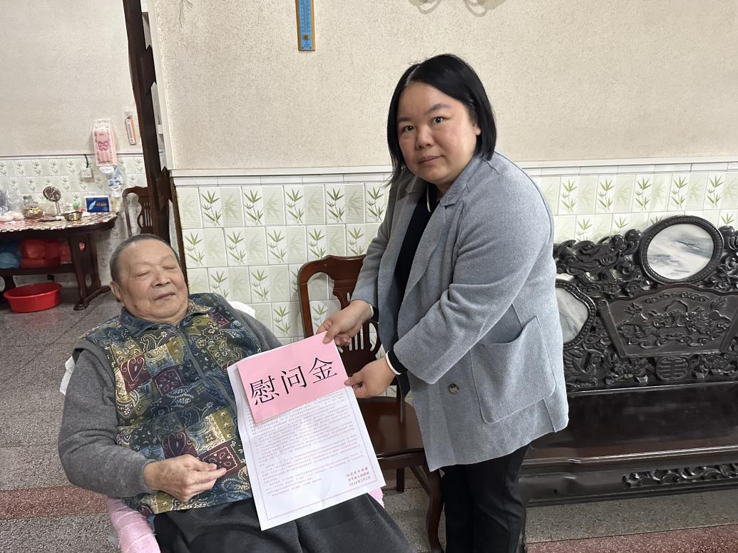 傳遞組織溫暖 凝聚奮進力量--市住建局開展春節前慰問及退休黨員干部座談會