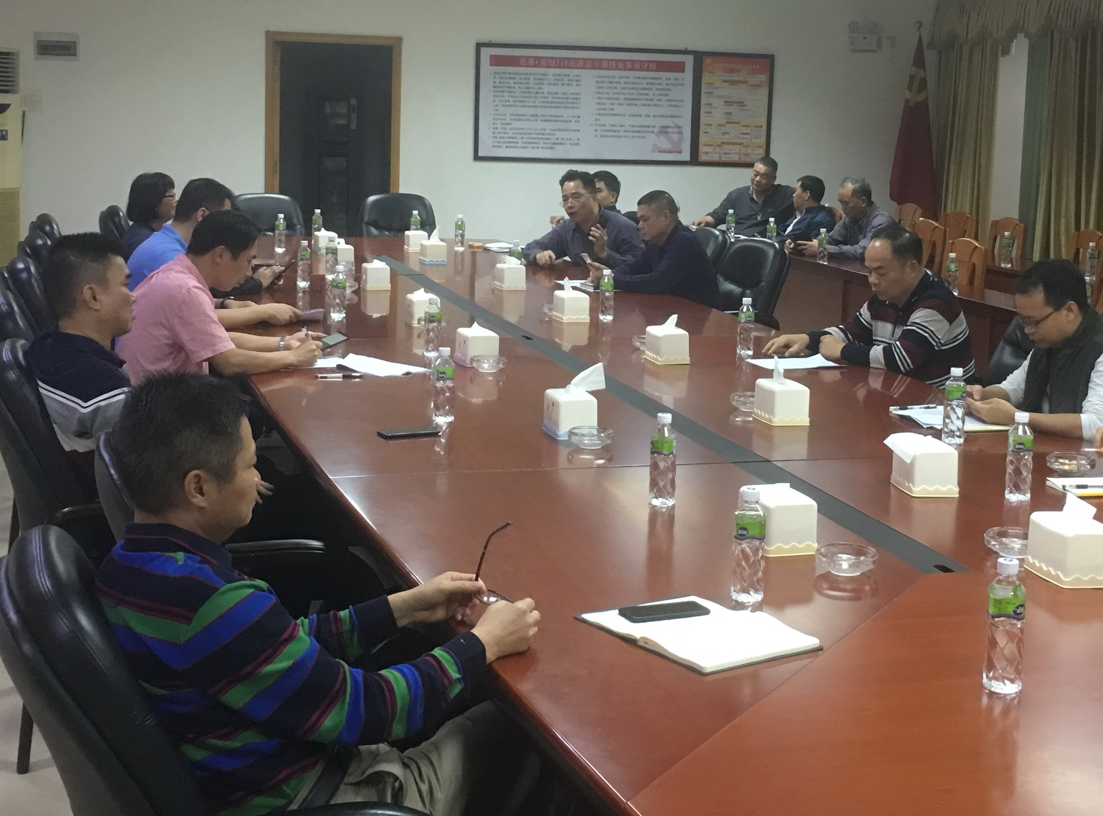班子會議.jpg 班子會議.jpg